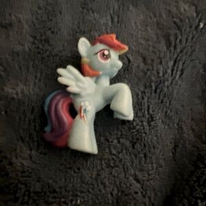 Rainbow dash mini figure